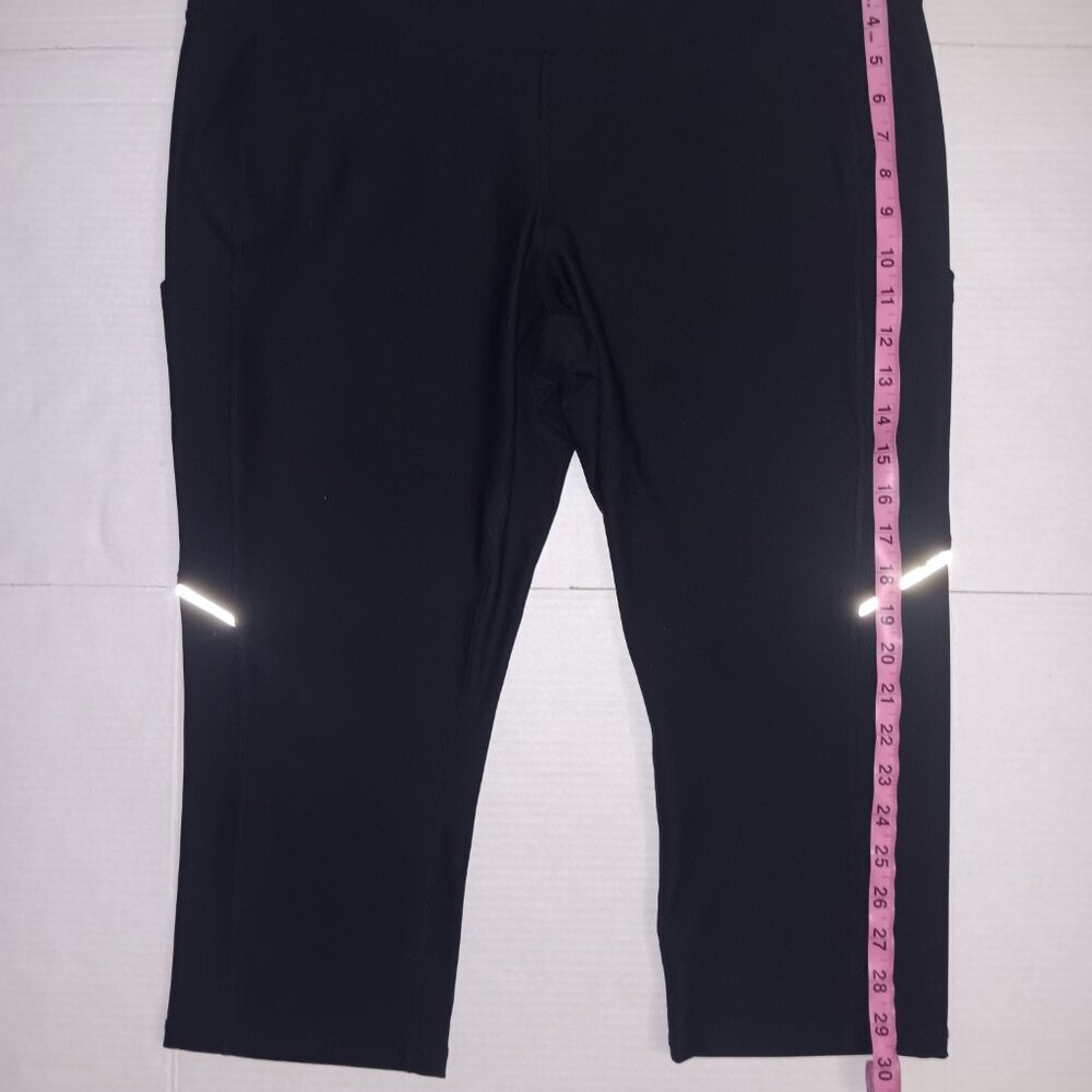 XERSION FITTED HIGH WAIST POCKET CAPRI LEGGINGS - Picture 5 of 11